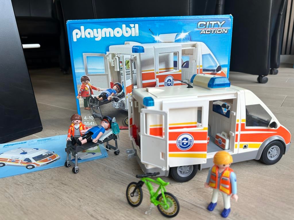 Playmobil City Action Ambulance 5541- Complete Set, Kinderen en Baby's, Speelgoed | Playmobil, Ophalen of Verzenden, Zo goed als nieuw