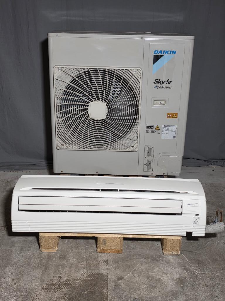 7,1 kW Daikin SkyAir Alpha-series wandairco warmtepomp R32, Koelen en Ontvochtigen, Timer, Refurbished, 3 snelheden of meer