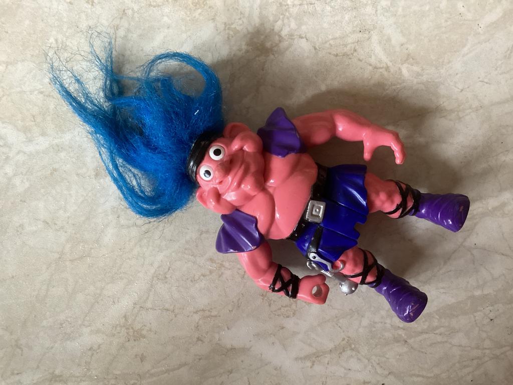 Trol Viking kunsstof 1992 TYCO // hoog zonder haar 11 cm, Verzamelen, Poppetjes en Figuurtjes, Ophalen of Verzenden, Zo goed als nieuw