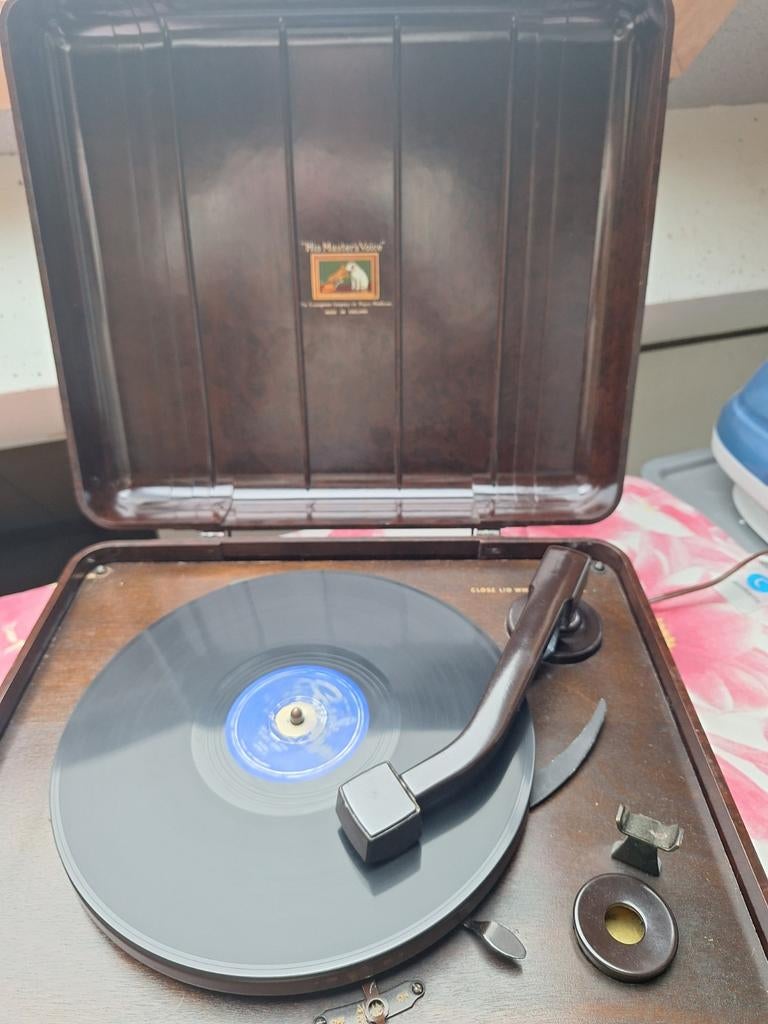 Vintage HMV Koffergrammofoon, Ophalen