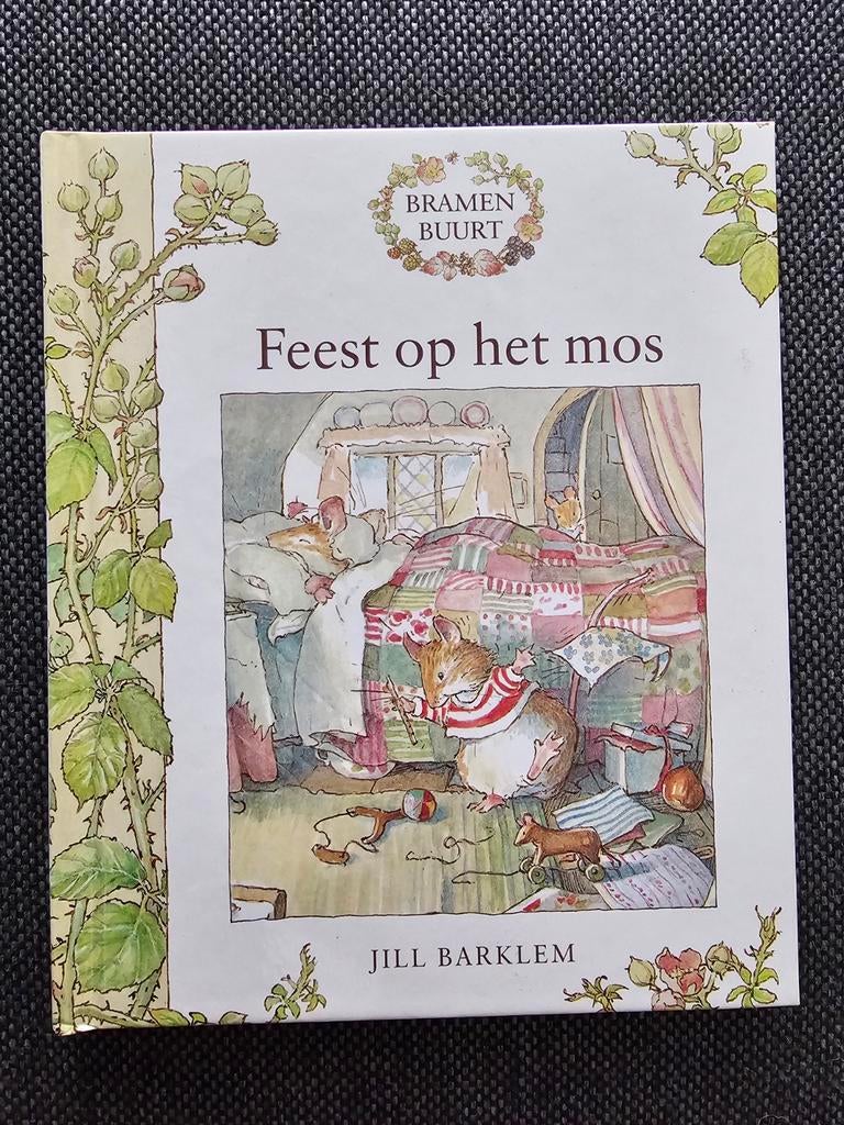Feest op het mos - Bramenbuurt prentenboek, Boeken, Ophalen of Verzenden, Gelezen, Jill Barklem, 3 tot 4 jaar