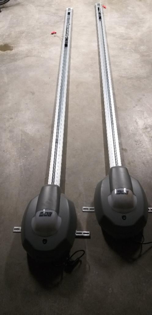 2 garagedeuropeners MAC, Doe-het-zelf en Verbouw, Deuren en Horren, Ophalen, Kunststof, Gebruikt, Garagedeur