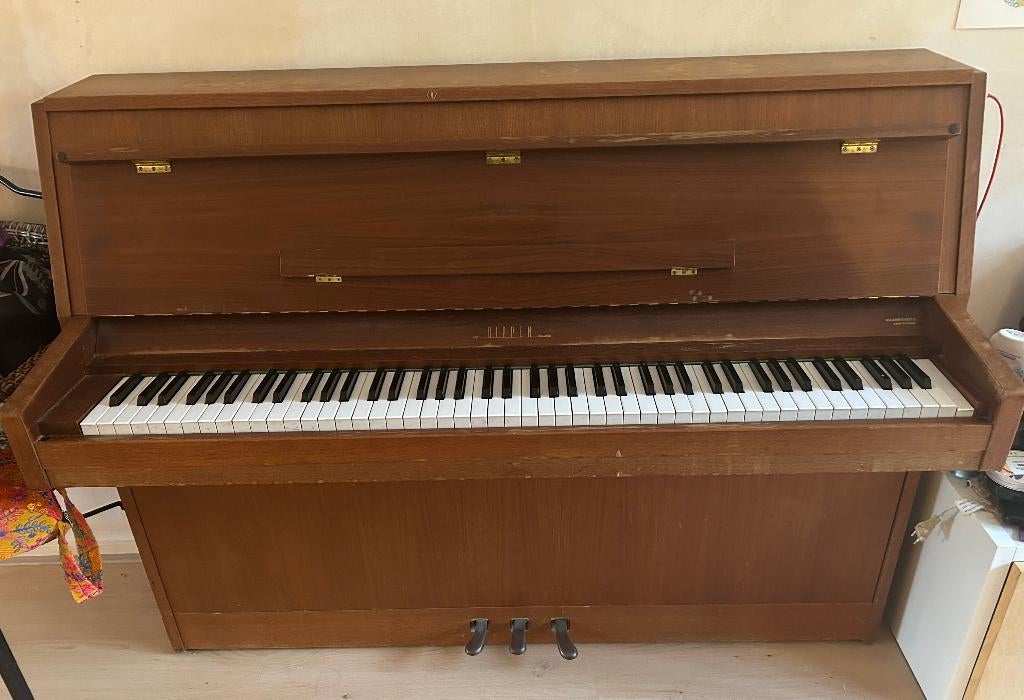 Piano gratis af the halen, Ophalen, Gebruikt, Bruin, Piano