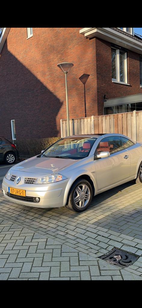 Renault megane AUTOMAAT!, Auto's, Renault, Cabriolet, 4 stoelen, Beige, 113 pk