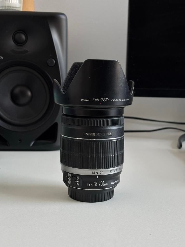 Canon 18-200mm lens EFS, Ophalen of Verzenden, Gebruikt, Standaardlens, Zoom