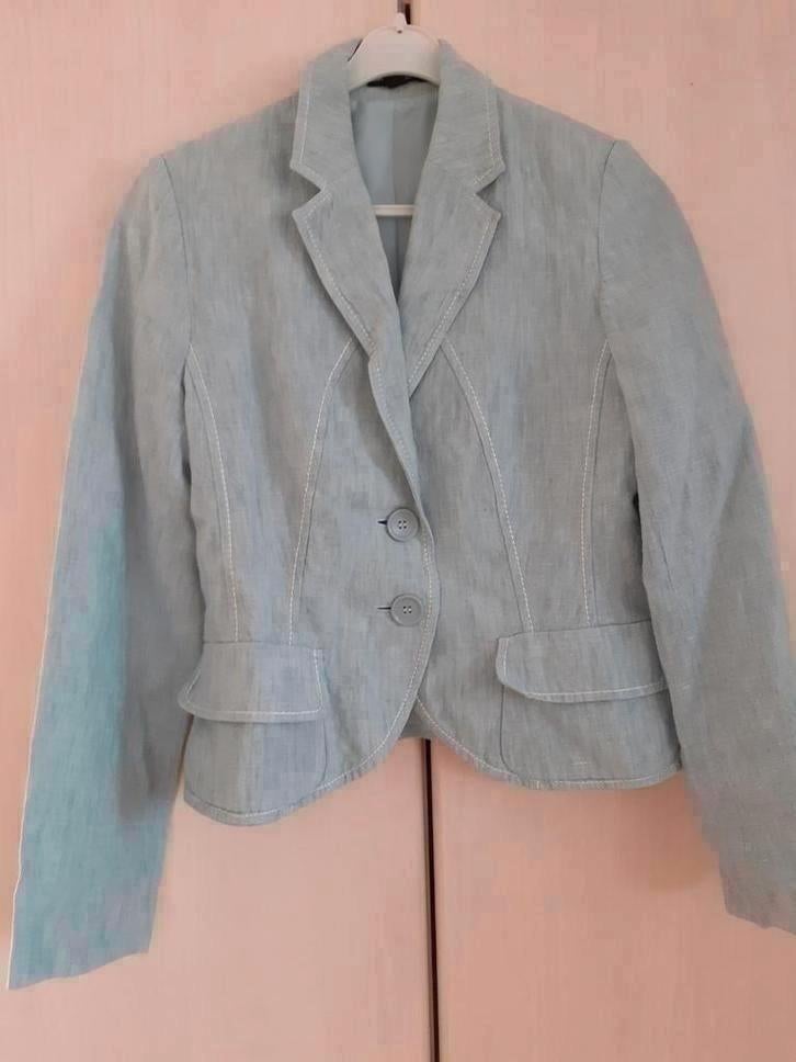 Mooi lichtblauw jasje van bandolera maat 34, Kleding | Dames, Jasjes, Kostuums en Pakken, Ophalen of Verzenden, Zo goed als nieuw