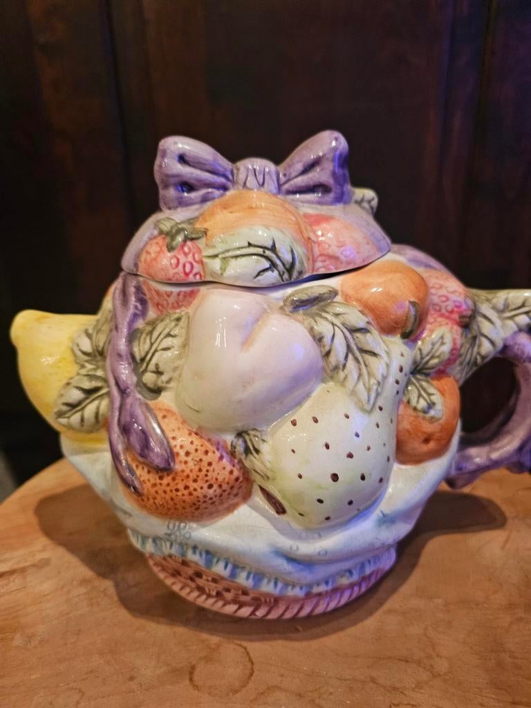 Vintage Theepot met Fruitmotief, Ophalen of Verzenden