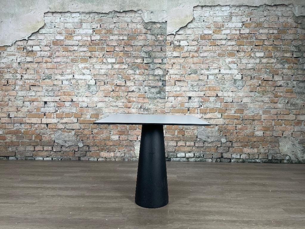 Moooi Container Table bij TheReSales