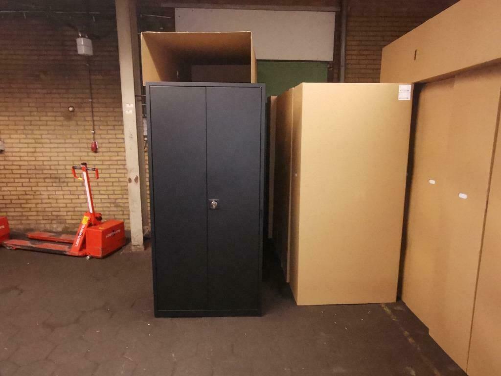 Schoonmaakkast Lockerkast werkkast kast metaal 180 h. koopje, Huis en Inrichting, Ophalen, Nieuw, Modern
