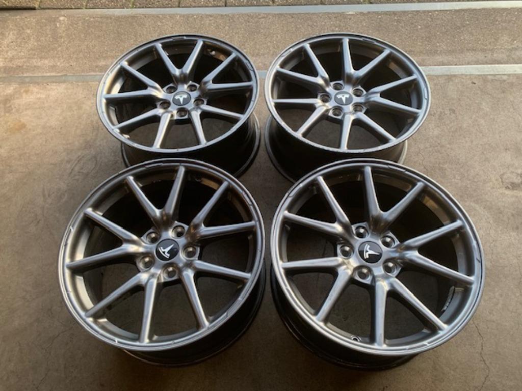 ORIGINELE 18 INCH TESLA MODEL 3 Y VELGEN EVENTUEEL + BANDEN, Auto-onderdelen, Banden en Velgen, 18 inch, Gebruikt, ., Banden en Velgen