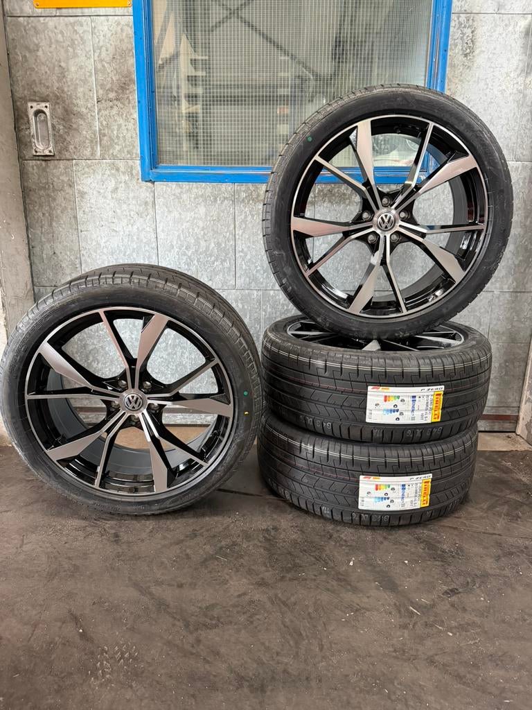 20 inch. VW Tiguan Misano zomerset, Auto-onderdelen, Banden en Velgen, Ophalen, 255 mm, Banden en Velgen, Nieuw
