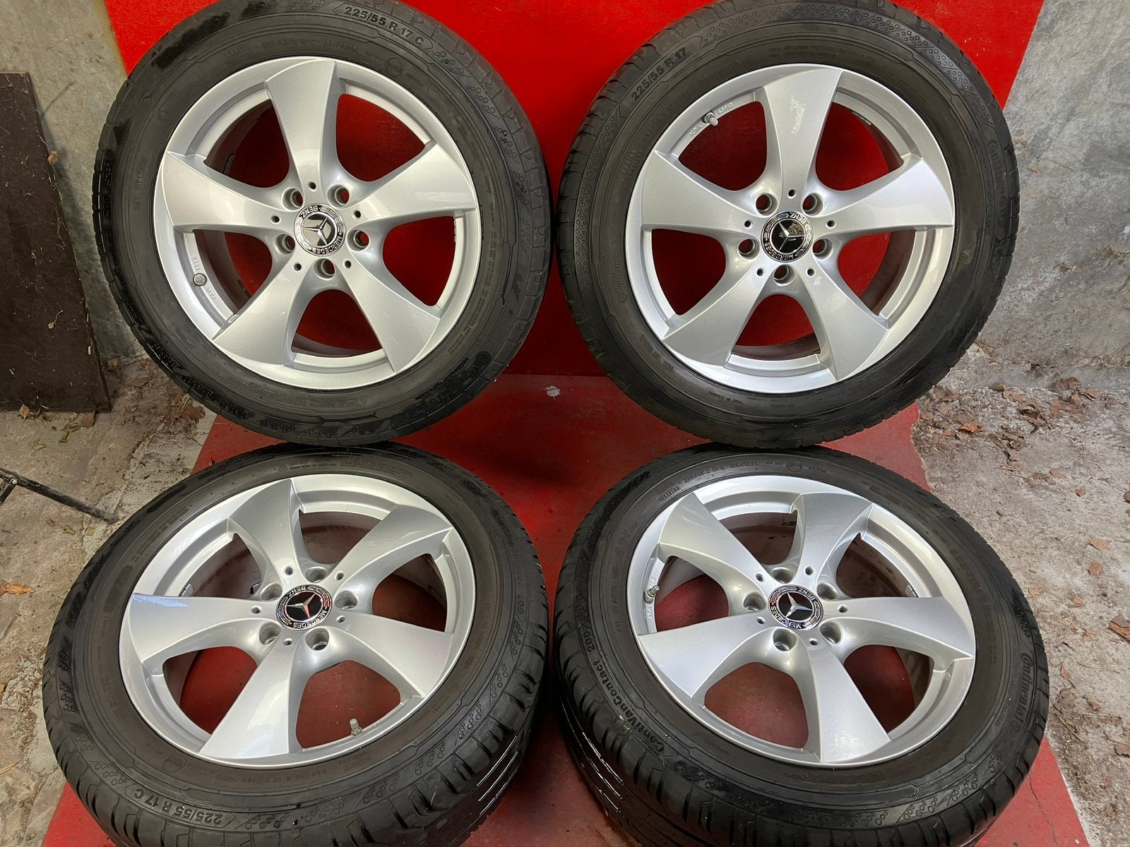 Lichtmetalen velgen Mercedes Vito 225/55R17 Continental, Auto-onderdelen, Banden en Velgen, Banden en Velgen, Zomerbanden, 17 inch
