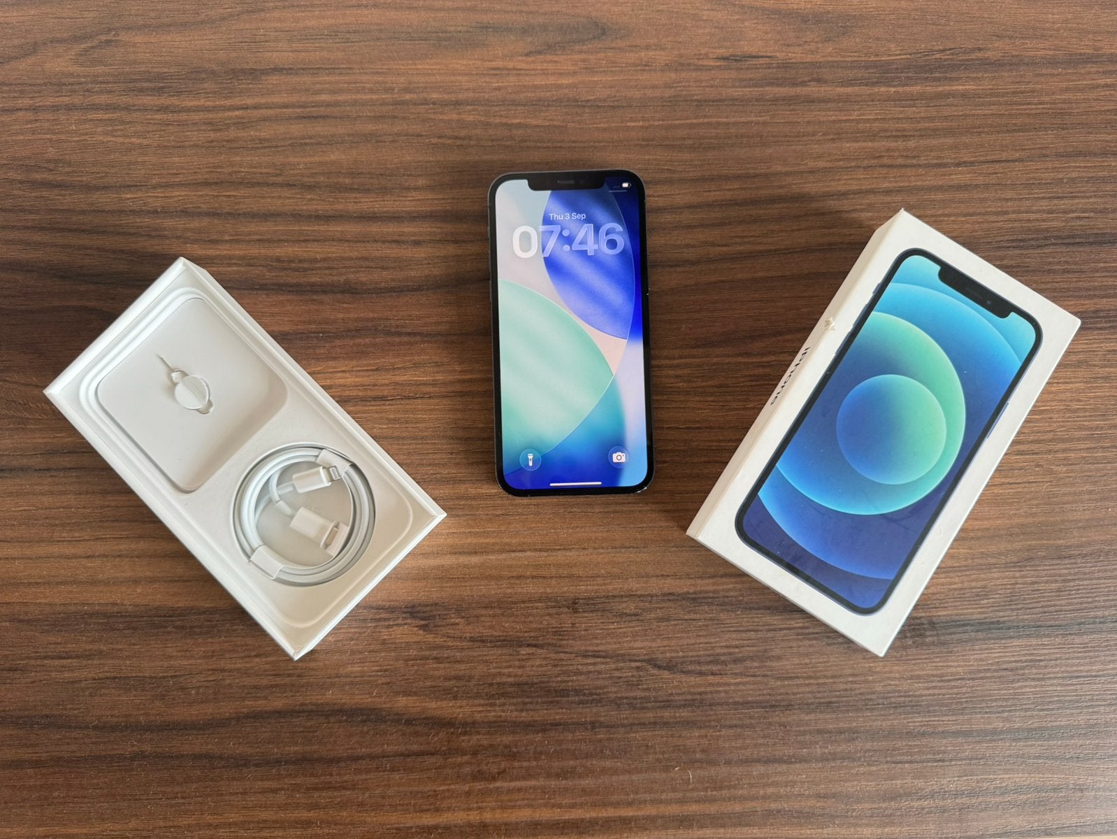 Phone 12 Pro 128GB Pacific Blue – Absolute nieuwstaat, Telecommunicatie, 128 GB, 75 %, Blauw, Zo goed als nieuw