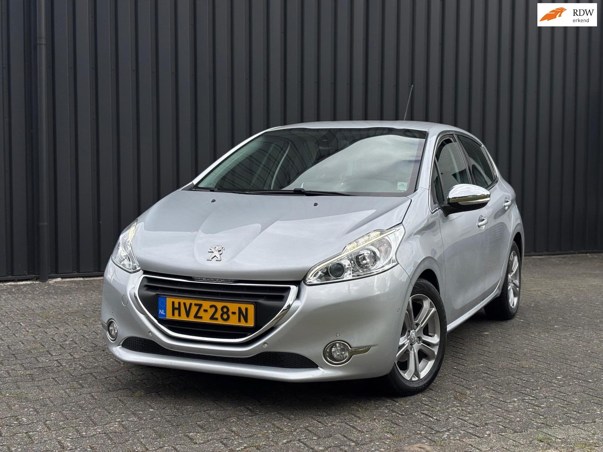 Peugeot 208 1.6 VTi Allure, Auto's, Peugeot, Euro 5, Gebruikt, Bedrijf, 1065 kg