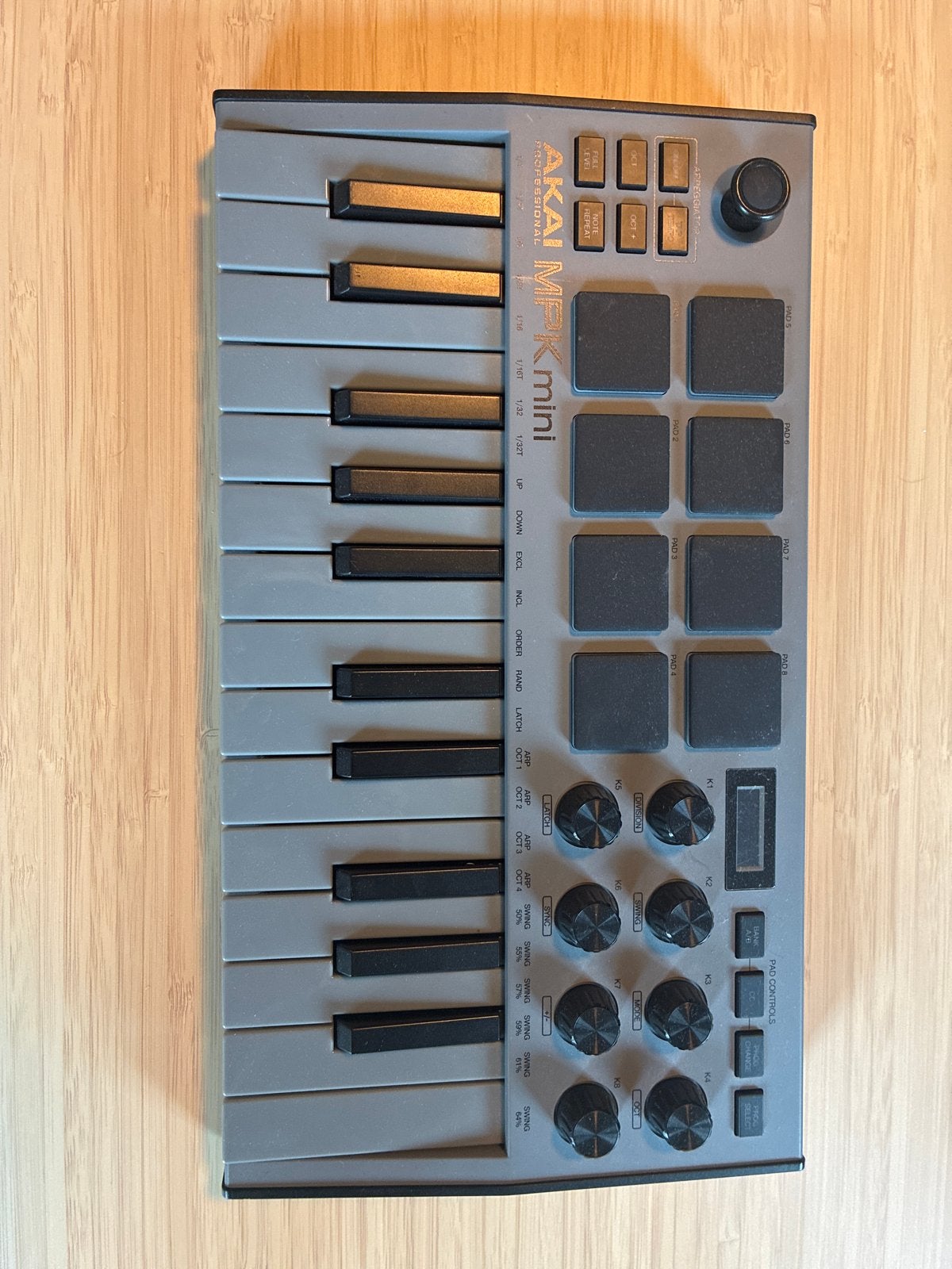 AKAI MPK Mini MIDI-controller - Zo goed als nieuw, Overige merken, Zo goed als nieuw, Met midi-aansluiting, Overige aantallen
