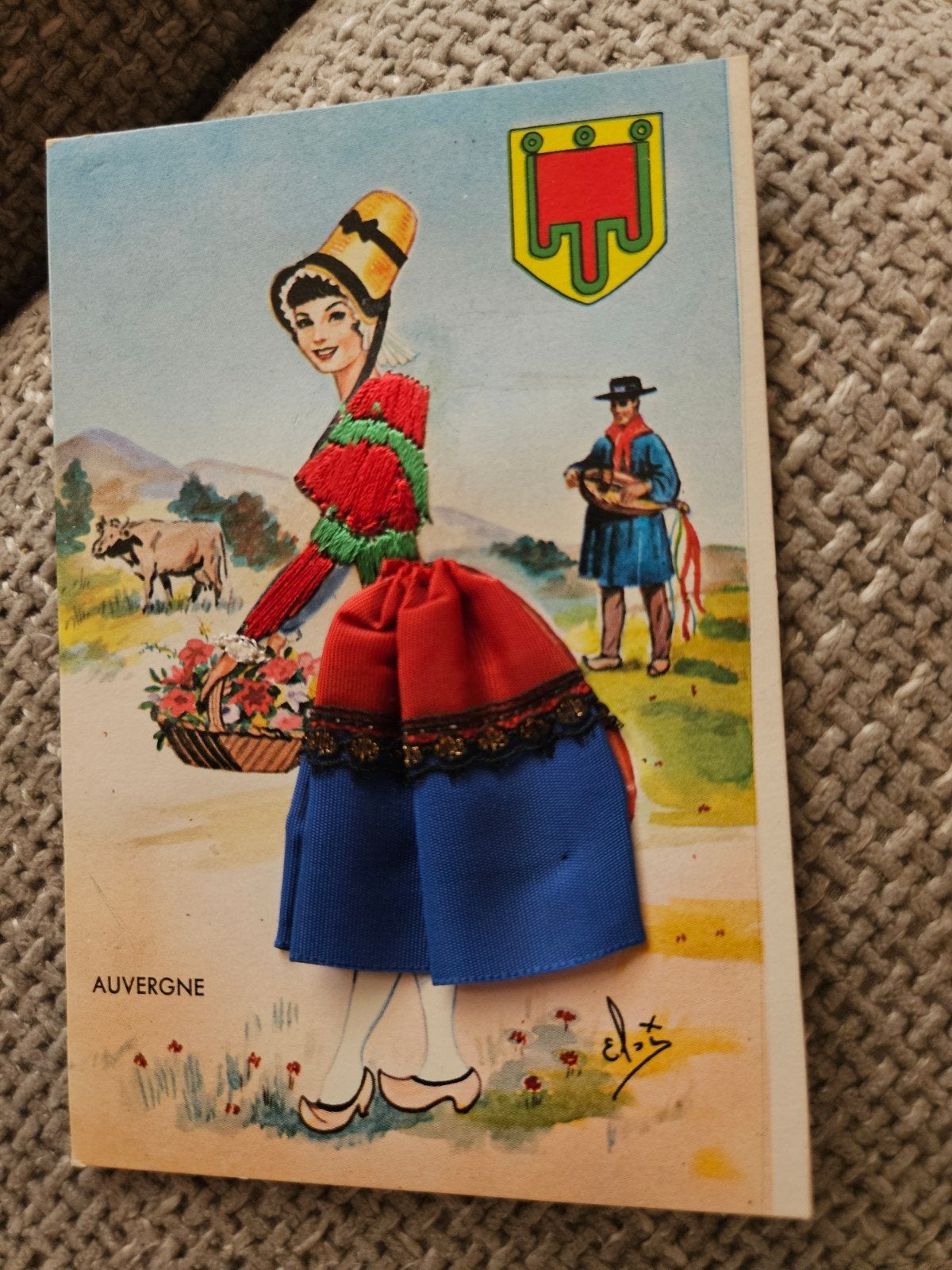 rokjes kaart Auvergne - Vrouw in Klederdracht, Ophalen of Verzenden, 1940 tot 1960, Gelopen