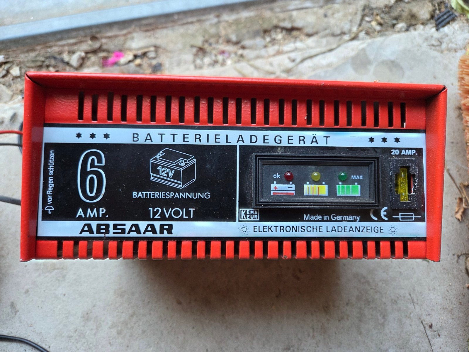 Ouderwetse degelijke 6 Ampere 12V acculader Absaar, Auto-onderdelen, Accu's en Toebehoren, Ophalen of Verzenden