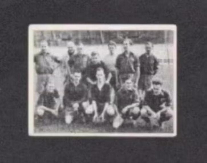 Voetbalplaatje Haarlem 1951-1952., Ophalen of Verzenden, Gebruikt