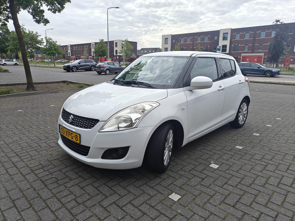 Suzuki Swift 1.2 5-D 2012 Wit, CC, stoelverwarming, Airco, Voorwielaandrijving, Euro 5, Stof, 4 cilinders