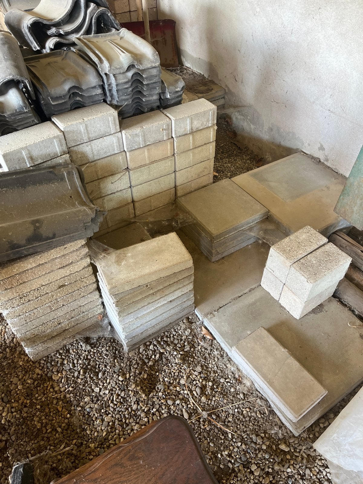 Gebruikte betontegels en dakpannen, Ophalen, Overige materialen, Gebruikt, 20 tot 40 cm