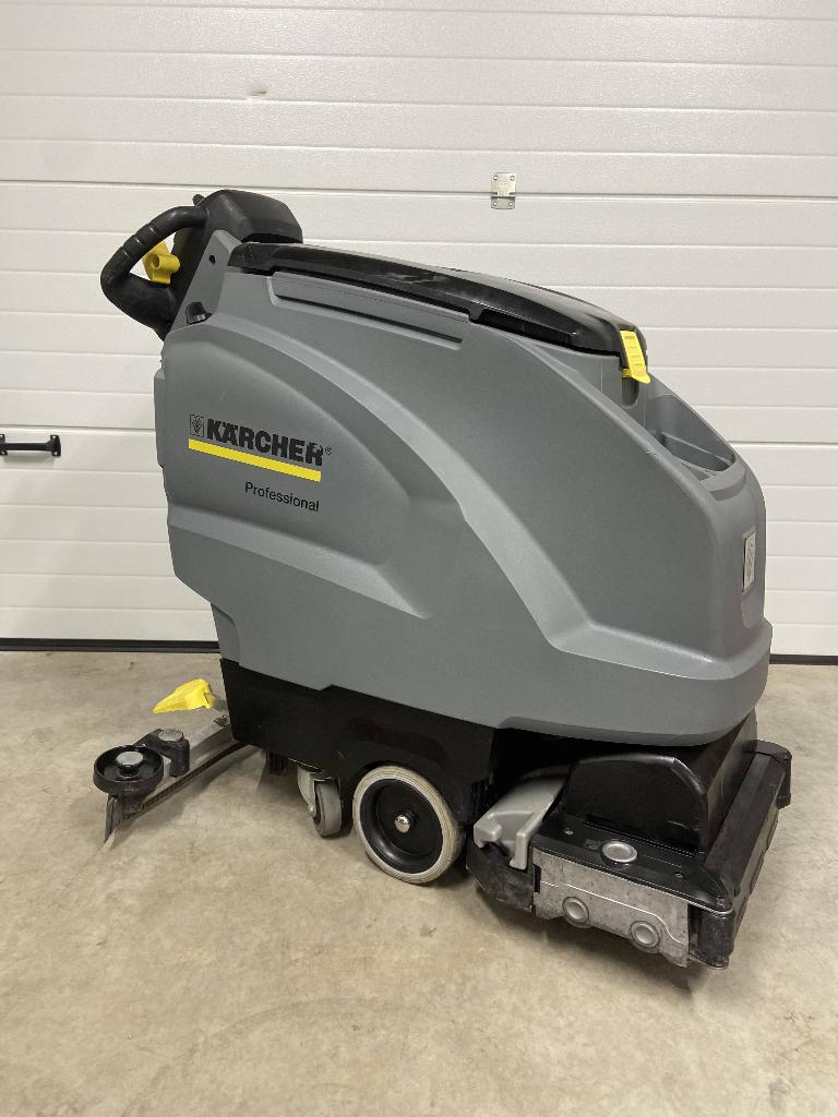 Karcher B40 C Bp || Nieuwe Accu's ||, Doe-het-zelf en Verbouw, Reinigingsmachines, Ophalen, Gebruikt, Schrobmachine