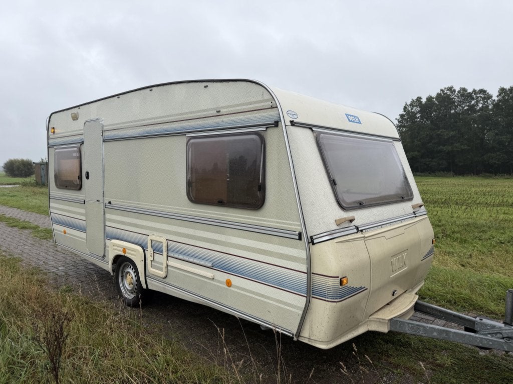 Wilk De Luxe 450, Caravans en Kamperen, Dwars-stapelbed, Gascomfoor, Bedrijf, Wilk