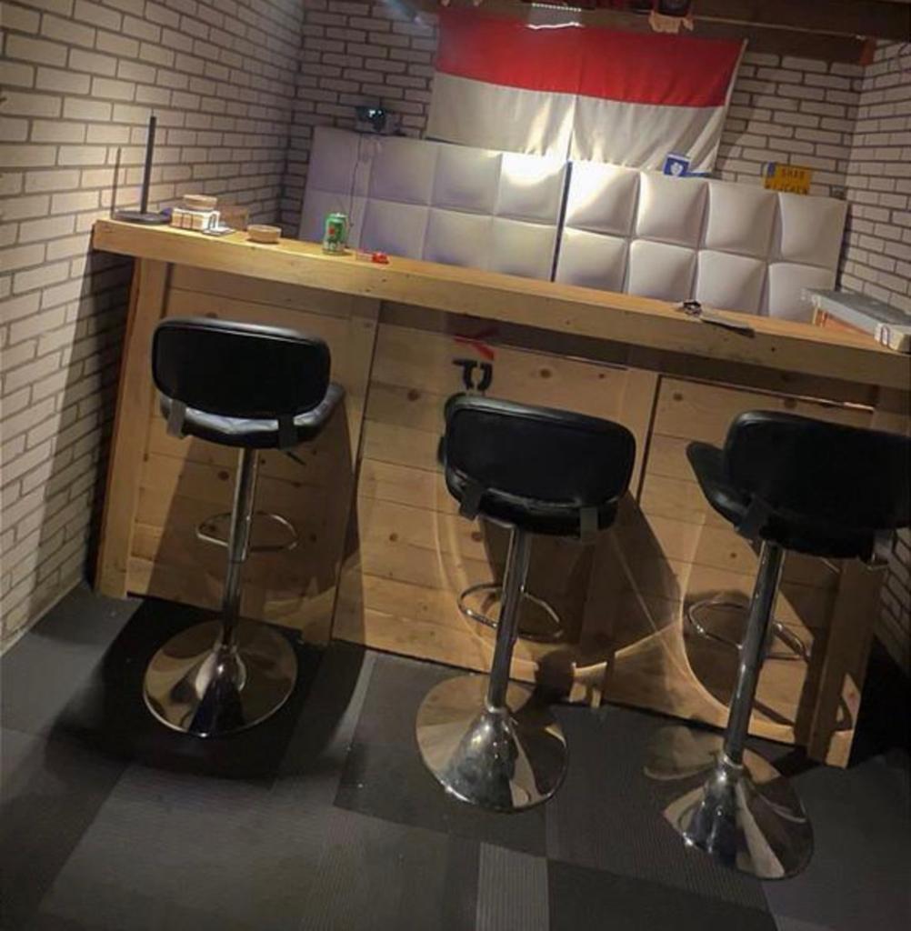 Bar + krukken!, Ophalen of Verzenden, Zo goed als nieuw