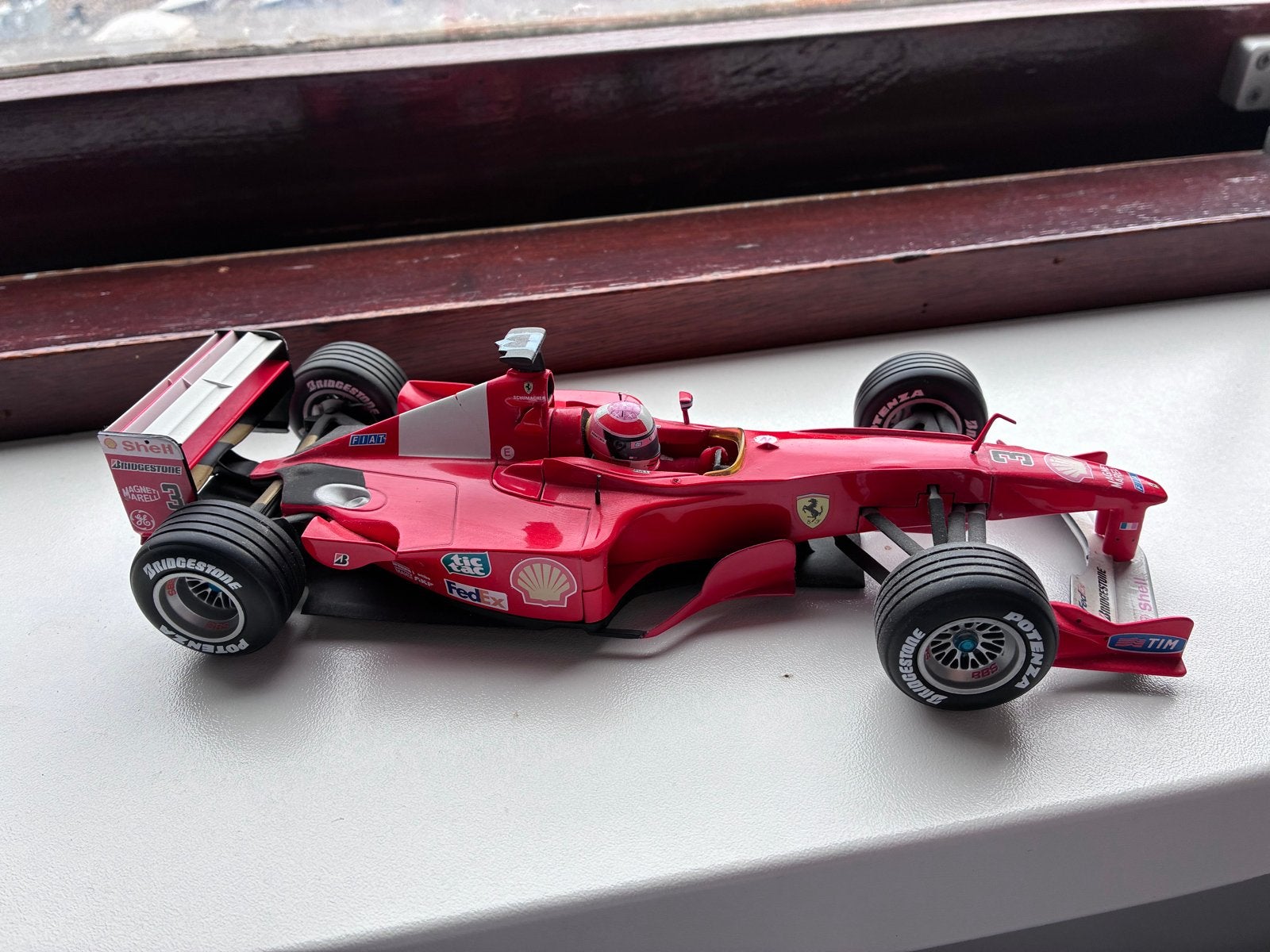 Hot Wheels Ferrari F1 2000 Michael Schumacher schaal 1:18, Ophalen, Zo goed als nieuw, Auto, Hot Wheels