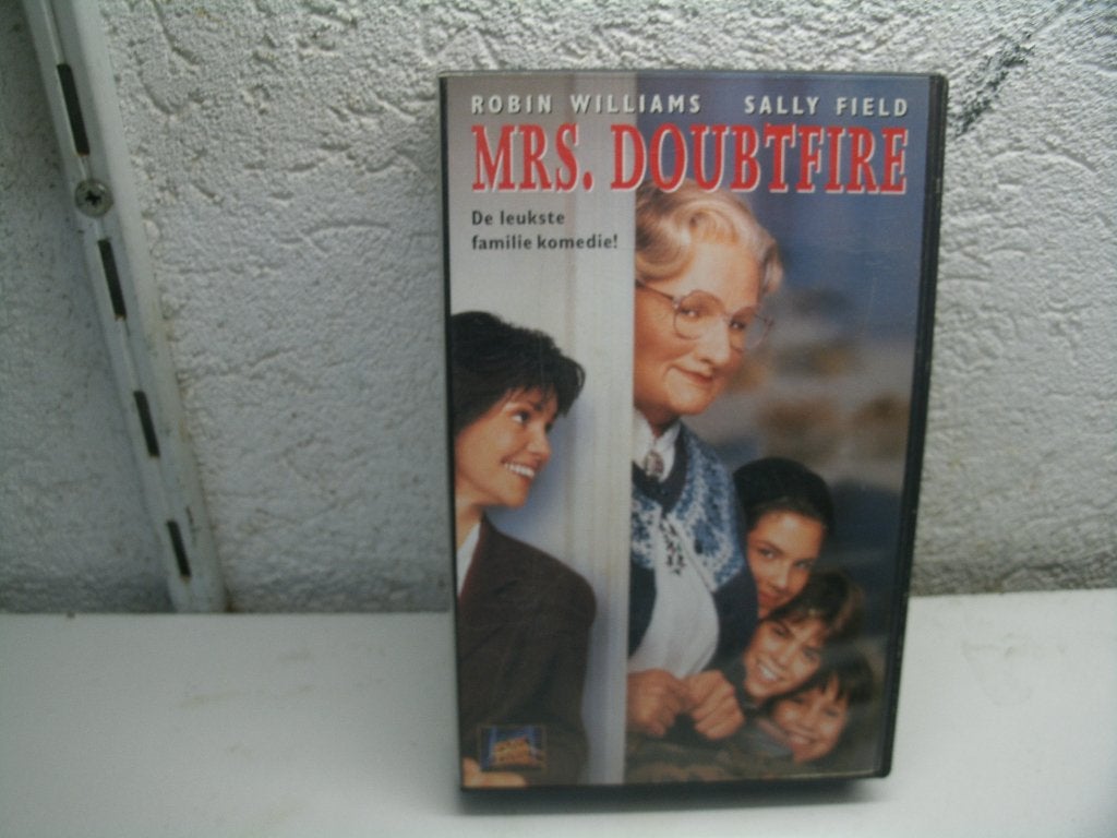 vhs 81b mrs. doubtfire, Alle leeftijden, Ophalen of Verzenden, Zo goed als nieuw, Komedie