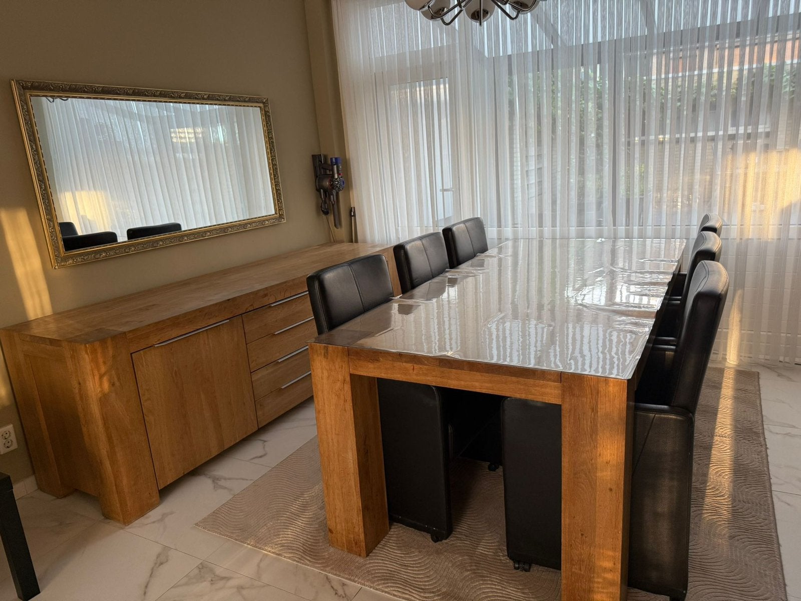Hard houten tafel 6 persoons dressoire, Ophalen