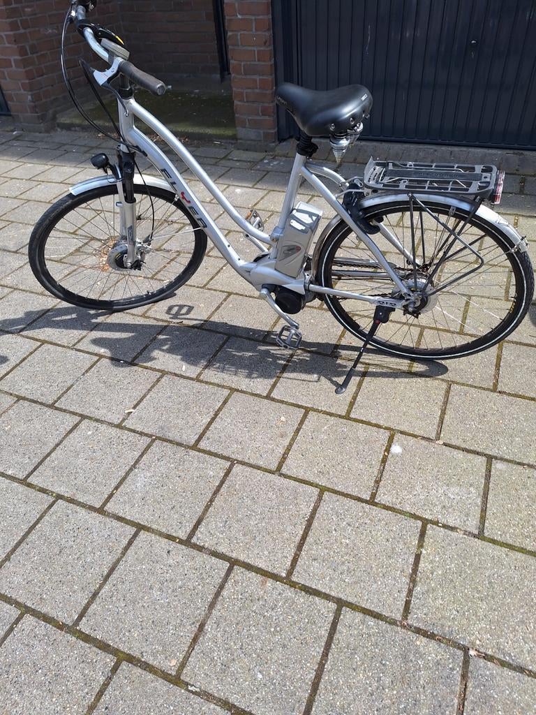Elektrische fiets - Zilverkleurig, comfortabel, Fietsen en Brommers, Elektrische fietsen, Gebruikt, Overige merken, 51 tot 55 cm