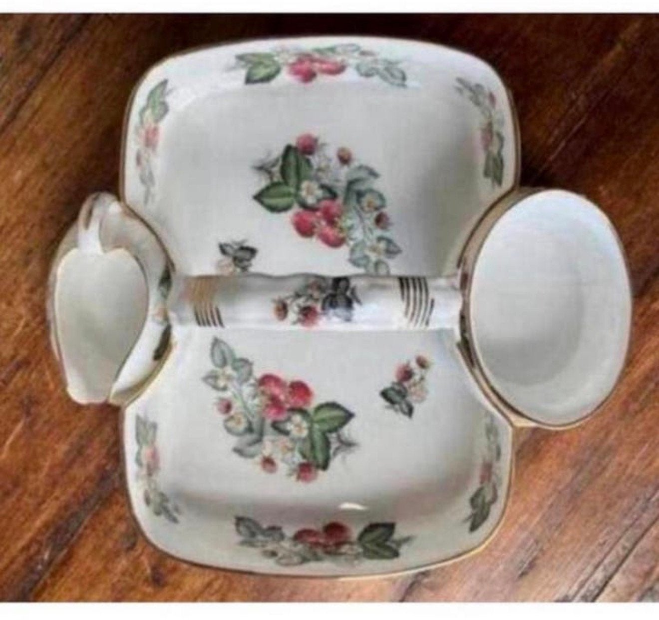Hammersley English Bone China Ripe Strawberry Basket servies, Ophalen of Verzenden