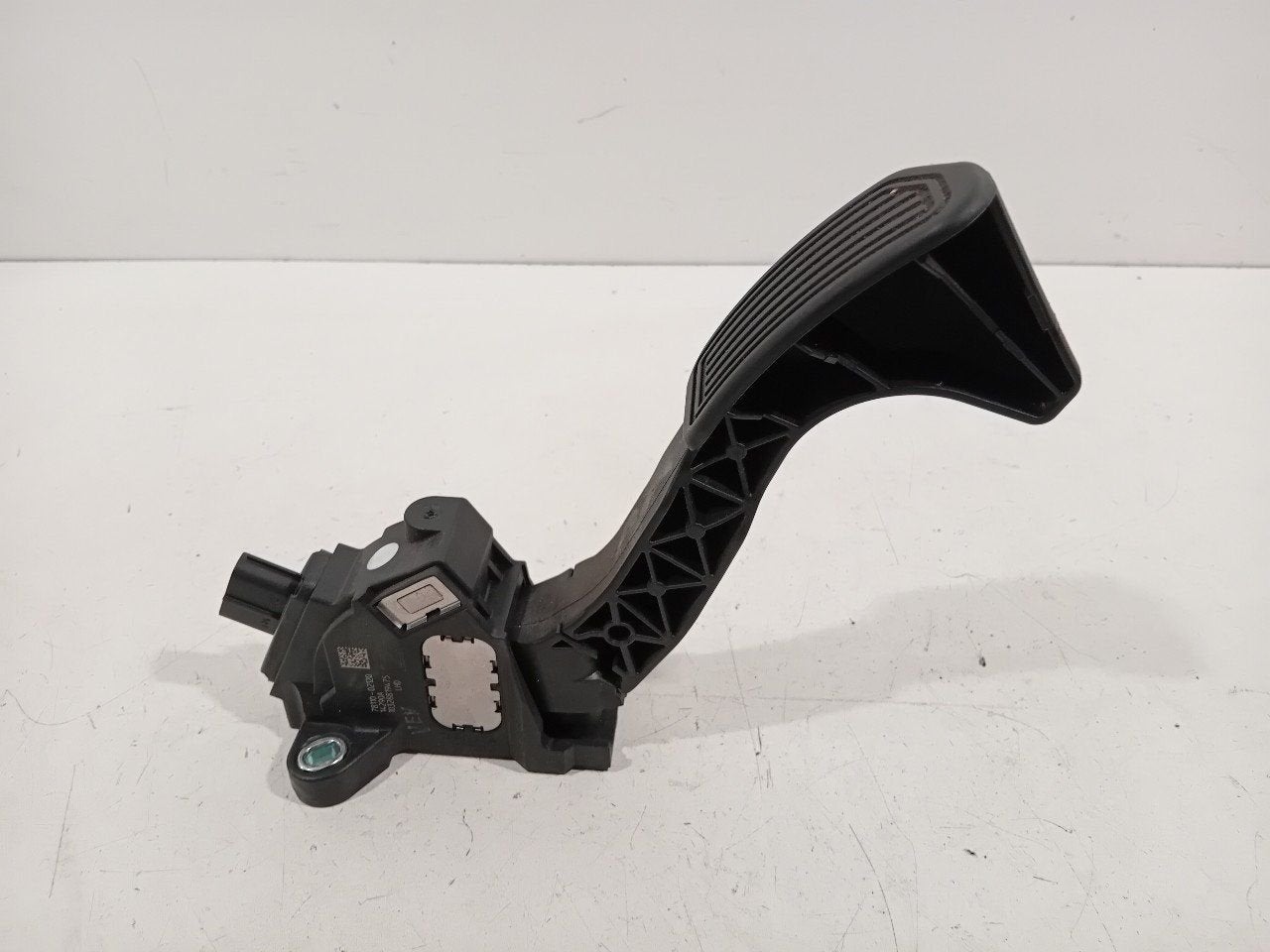 Gaspedaal Toyota Auris, Onderdelen@venauto.nl, Van der Ven Autorecycling B.V., Gebruikt, Ettenseweg 76, 4706 PB Roosendaal, The Netherlands