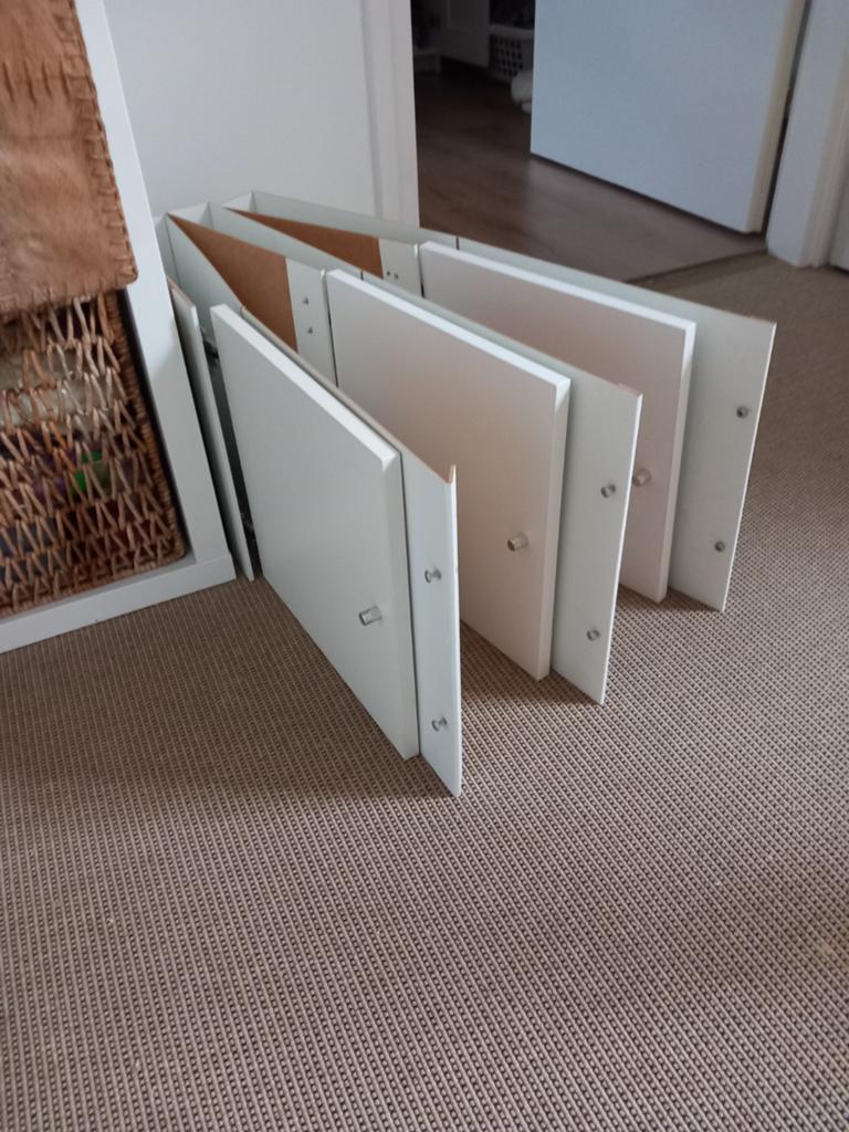 3 witte deurtjes kallax kast, Ophalen, Zo goed als nieuw