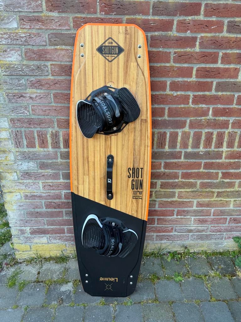 Lieuwe Shotgun 133 Kiteboard, Watersport en Boten, Kitesurfen, Twintip, 9 m², Kiteboard, Ophalen of Verzenden