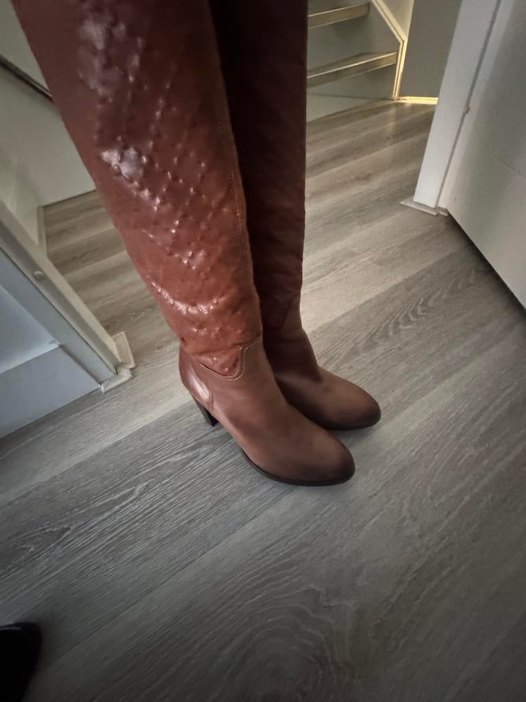 Nieuwe Dyva bruine leren laarzen, maat 42 (valt als 41), Kleding | Dames, Schoenen, Hoge laarzen, Bruin, Nieuw, Ophalen of Verzenden