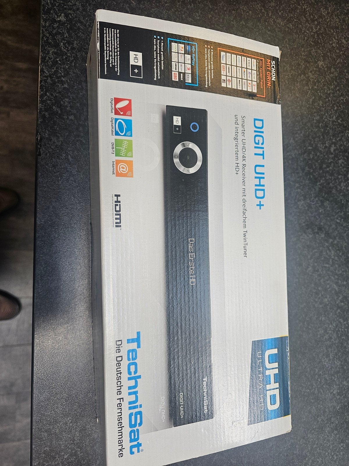 TechniSat DIGIT UHD+ 4K Receiver met Twin Tuner, Ophalen of Verzenden, Zo goed als nieuw, Decoder