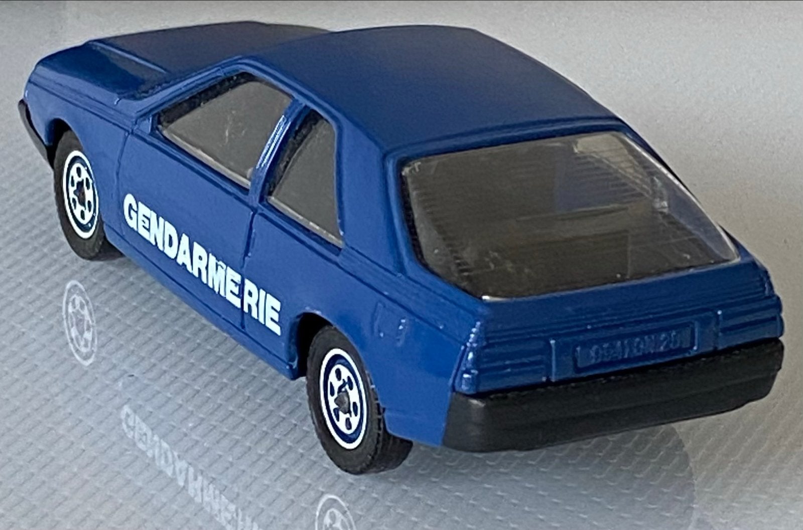 Solido Renault Fuego Gendarmerie 1:43 - Nieuwstaat, Ophalen of Verzenden, Nieuw, Auto, Solido