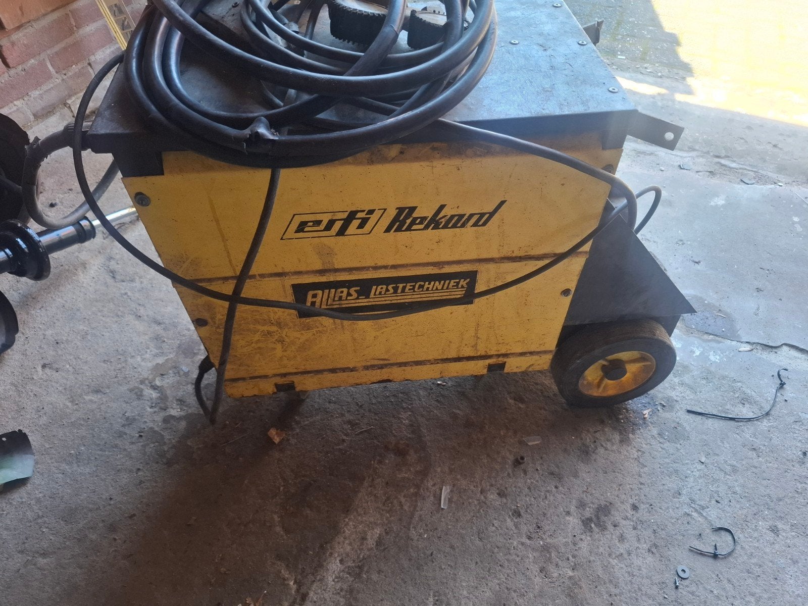 Erfi Rekord MIG 800 Lasapparaat met Gasfles, Ophalen