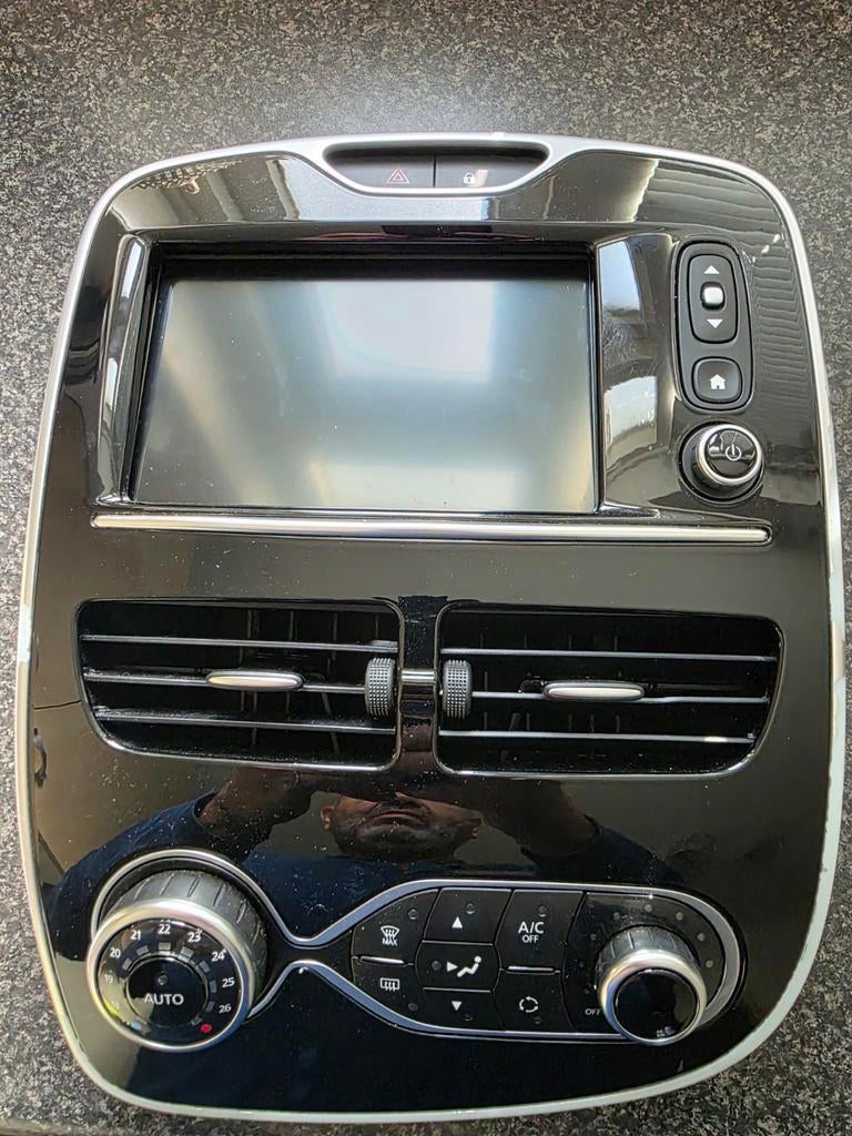 AUTO RADIO NAVIGATIE RENAUT CLIO ESTATE, Auto diversen, Autoradio's, Zo goed als nieuw, Ophalen of Verzenden