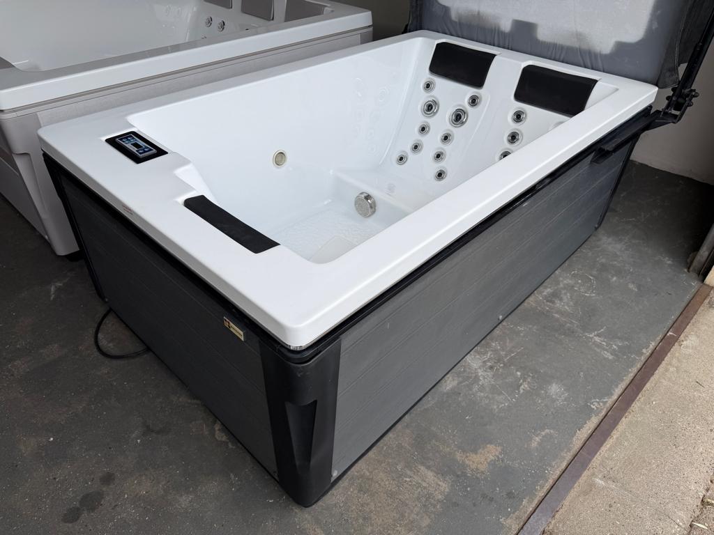 Jacuzzi 3-persoons Passion Serene3 incl installatie, Ophalen of Verzenden, Gebruikt, Overige typen