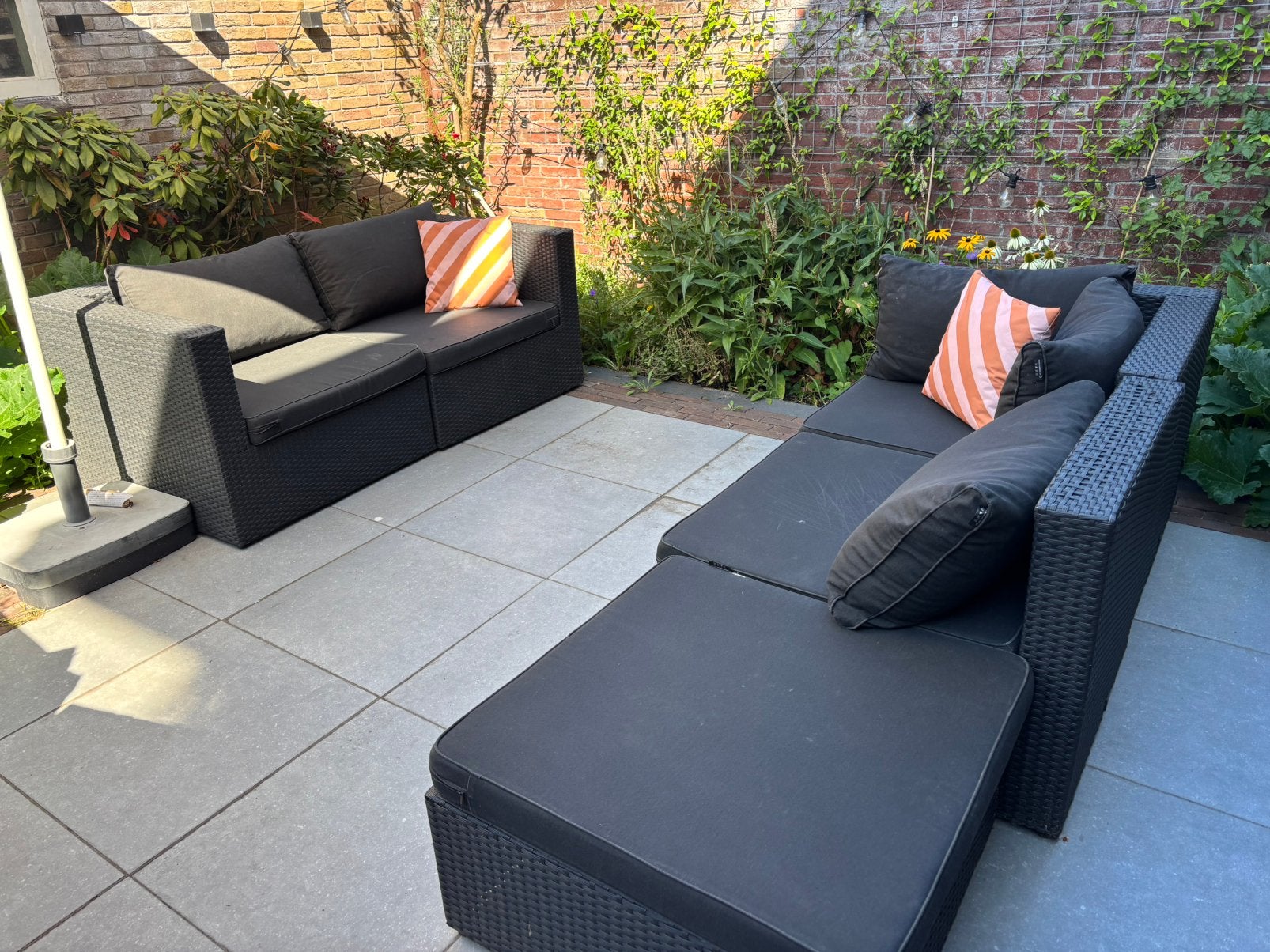 Loungeset grijs incl kussens, Ophalen, 5 zitplaatsen, Kunststof, Gebruikt
