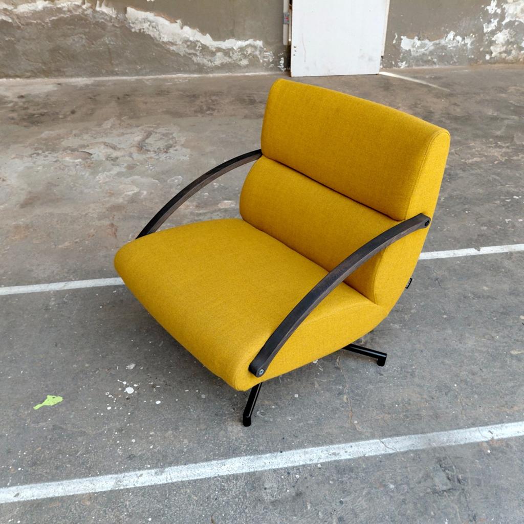 Harvink Focus draaifauteuil | Ploegwool geel | Refurbished, Huis en Inrichting, Fauteuils, Info@andriesign.nl, 75 tot 100 cm, Ophalen of Verzenden