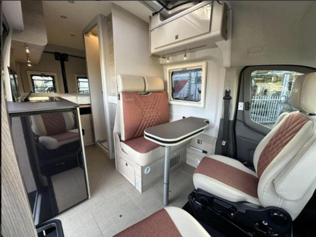 Bürstner Lineo C 590 AUTOMAAT + SLAAPDAK + TREKHAAK, Automaat, Ringverwarming, Ford, Diesel
