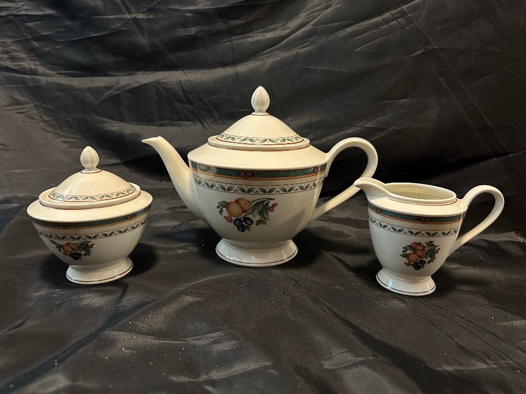 Vintage Theepot, Melkkan en suikerpot Heinrich Winterling, Gebruikt, Ophalen of Verzenden, Bord(en), Overige stijlen