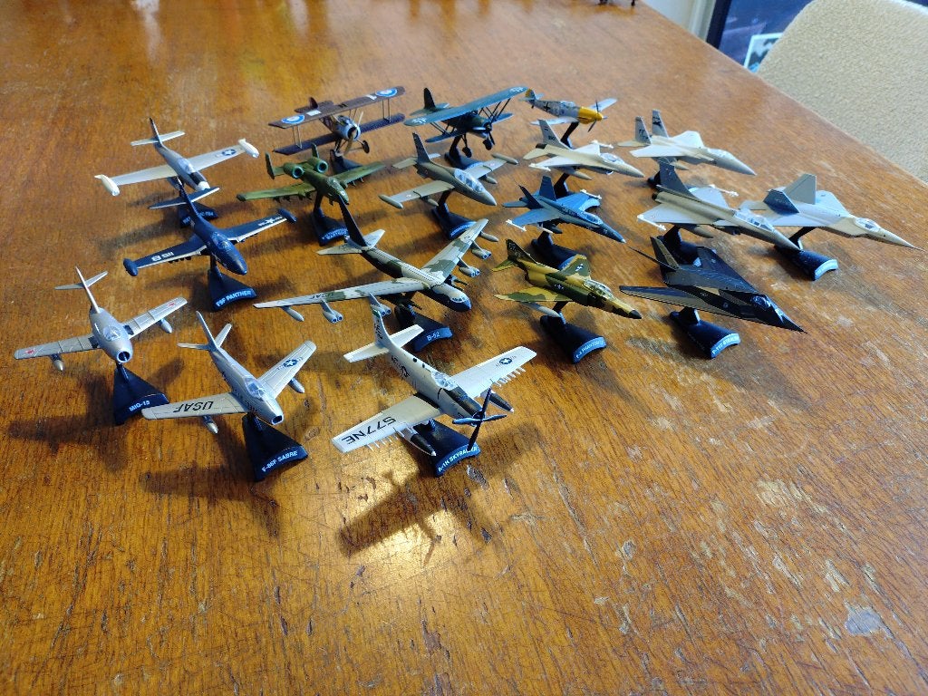 Del Prado modelvliegtuigen - Set van 18, Overige merken, 1:72 tot 1:144, Ophalen of Verzenden, Zo goed als nieuw