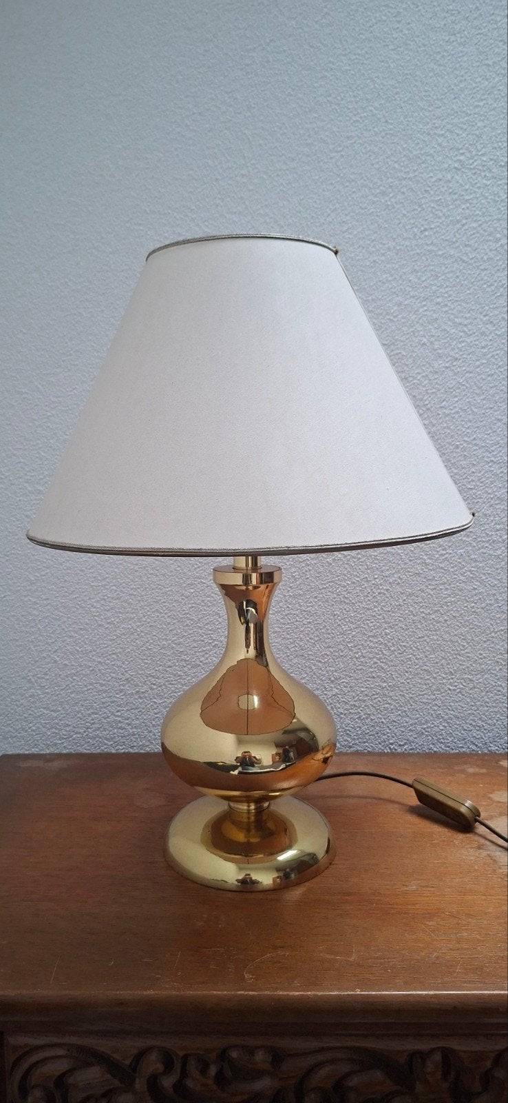 Gouden tafellamp met witte kap, Ophalen, Gebruikt, Goud, Met schakelaar