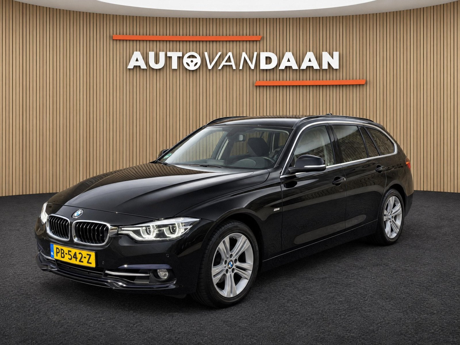 BMW 3-Serie 320i | DEALERONDH | AUT | STOELVW | TREKHAAK |, Auto's, 1998 cc, Achterwielaandrijving, 1800 kg, 4 cilinders