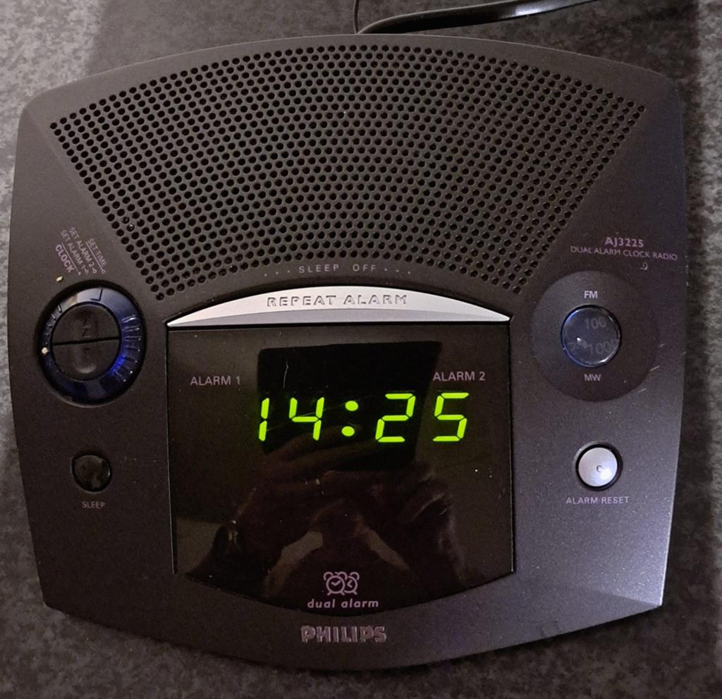 Philips wekkerradio AJ 3225, Witgoed en Apparatuur, Wekkers, Ophalen of Verzenden