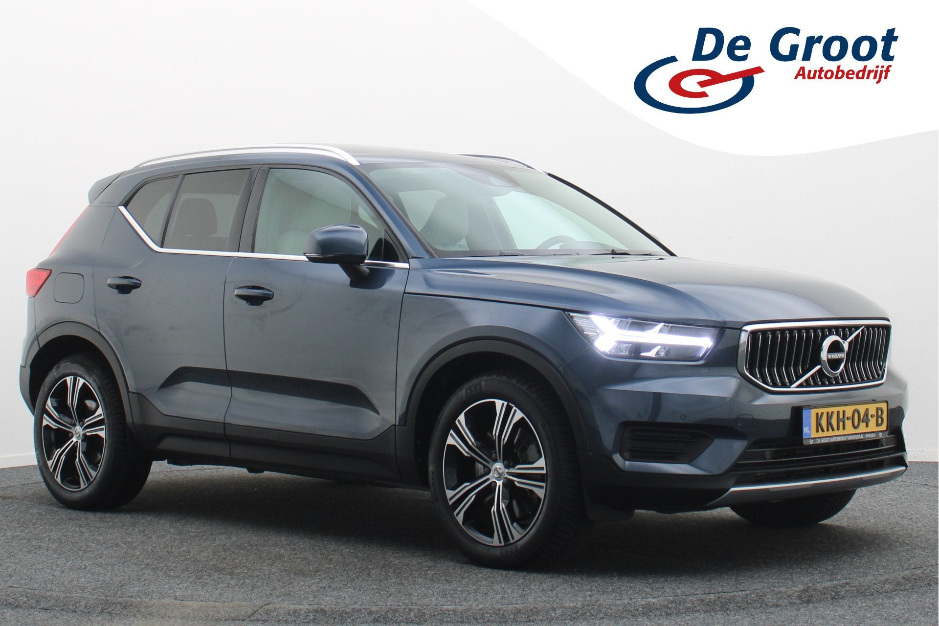 Volvo XC40 1.5 T5 Twin Engine Inscription Leer, Panoramadak,, Auto's, Euro 6, 1712 kg, Blauw, Hybride Elektrisch/Benzine